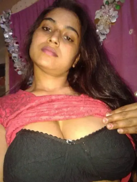 Horny Indian Babe